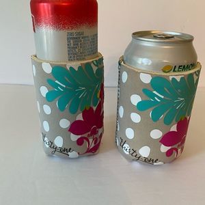 Thirty One set of 2 can bottle kookies.